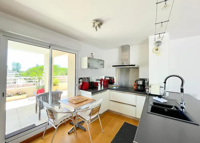 Pgh N8 - 100m De La Plage, Terrasse, Parking شقة