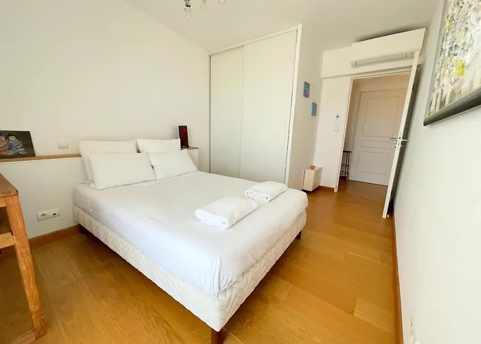 Pgh N8 - 100m De La Plage, Terrasse, Parking شقة